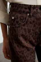 Trendyolmilla Siyah Süet Görünümlü Leopar Desenli Yüksek Bel Wide Leg Jeans TWOAW25JE00394