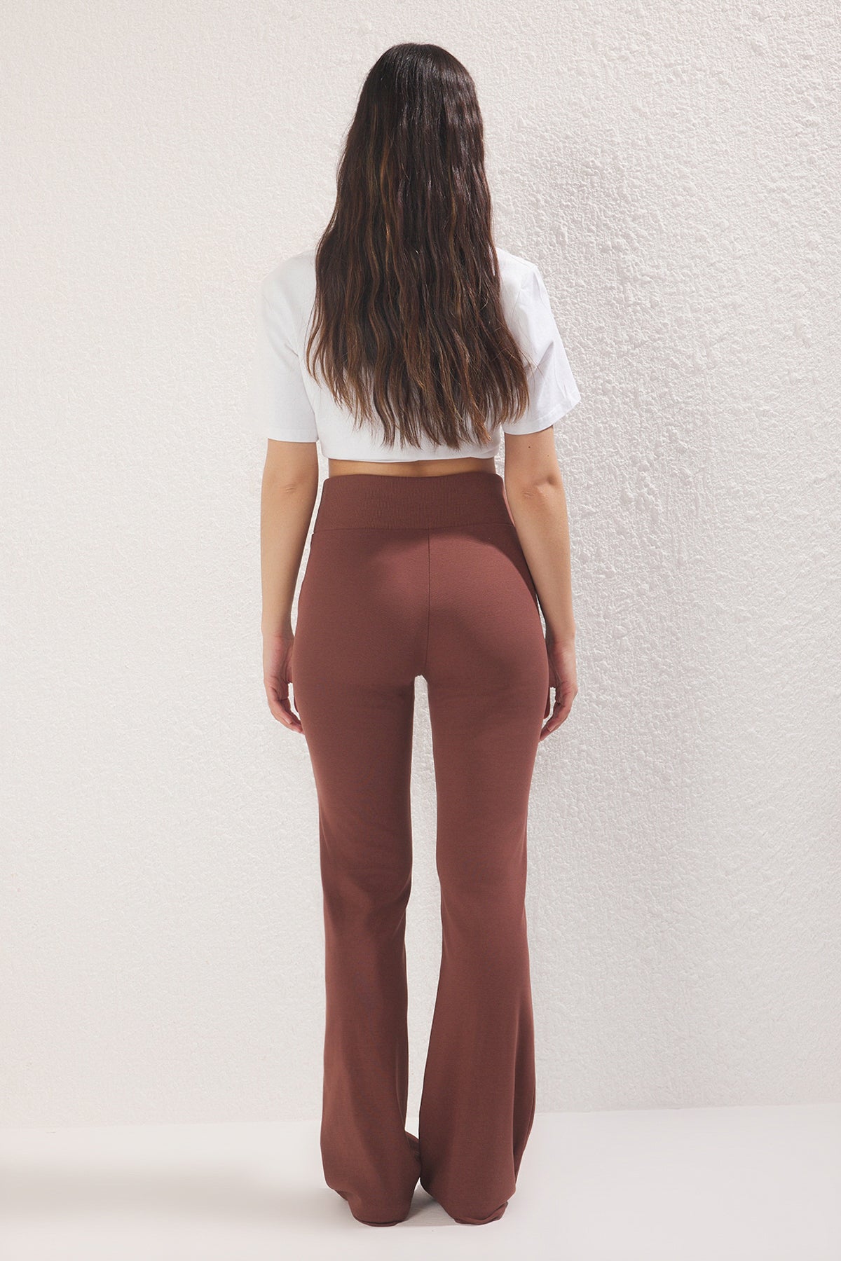 Trendyolmilla Kahverengi Wide Leg/İspanyol Paça Yüksek Bel İnterlok Esnek Örme Pantolon TWOAW25PL00006