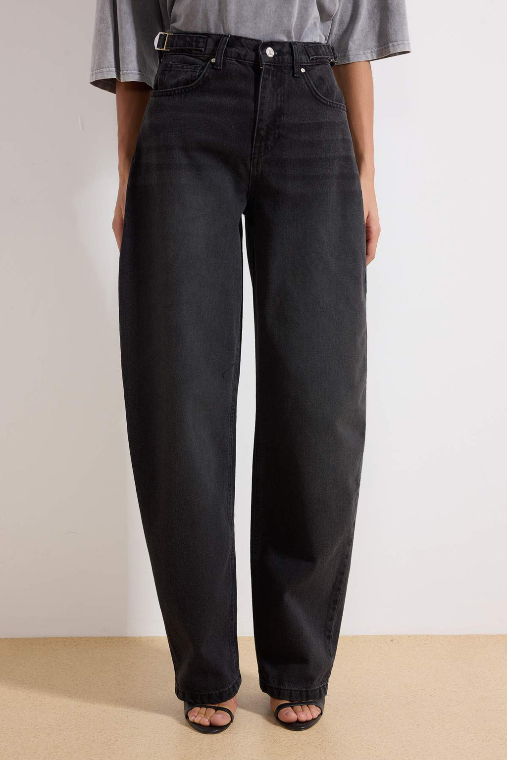 Trendyolmilla Açık Mavi More Sustainable Bol Kesim Yüksek Bel Carpenter Skater Jeans TWOAW24JE00308