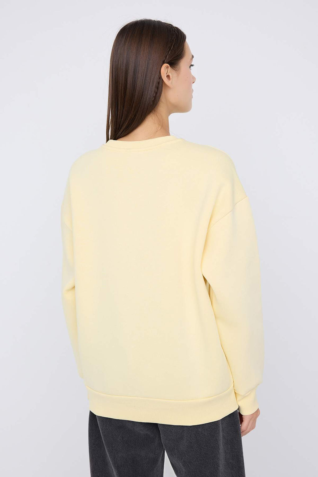 Teen Sarı Kabartma Slogan Baskılı Oversize/Geniş Kalıp Kalın Örme Sweatshirt TWOAW26SW00172