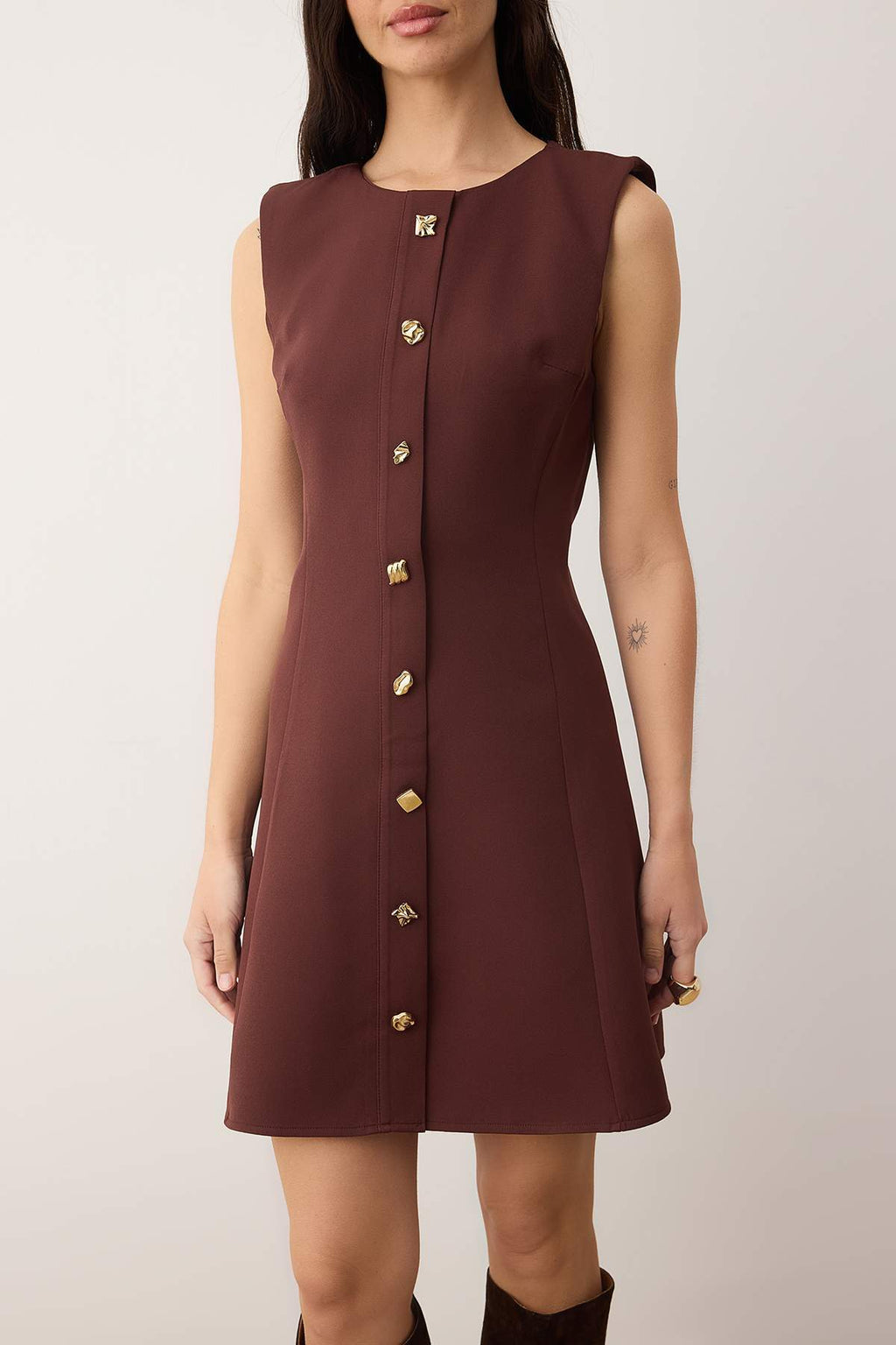 Trendyolmilla Limited Edition Kahverengi Aksesuar Detaylı Mini Dokuma Elbise TWOAW26EL00133