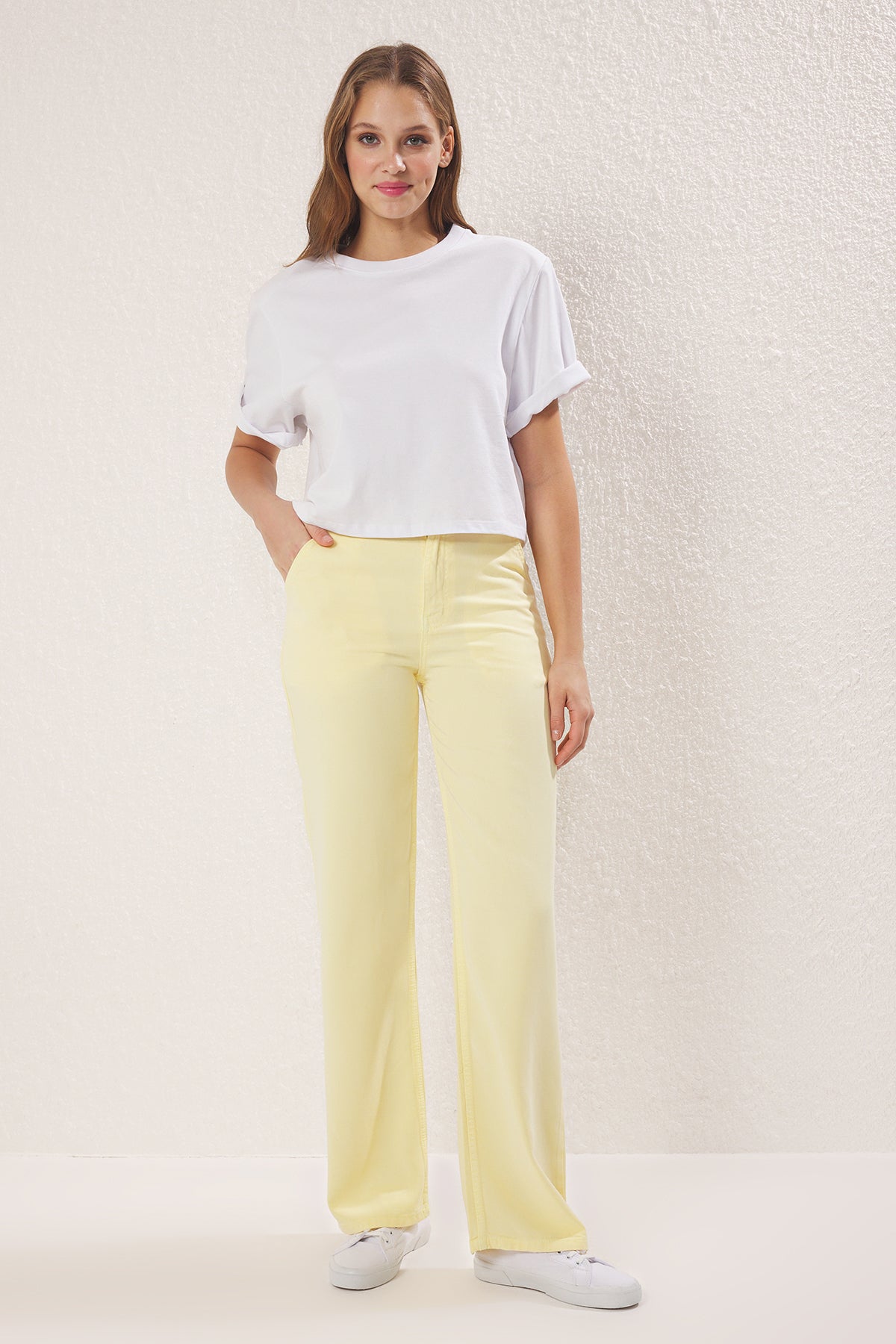 Trendyolmilla More Sustainable Mint %100 Tencel™ Düşük Bel Wide Leg Jeans TWOSS23JE00219