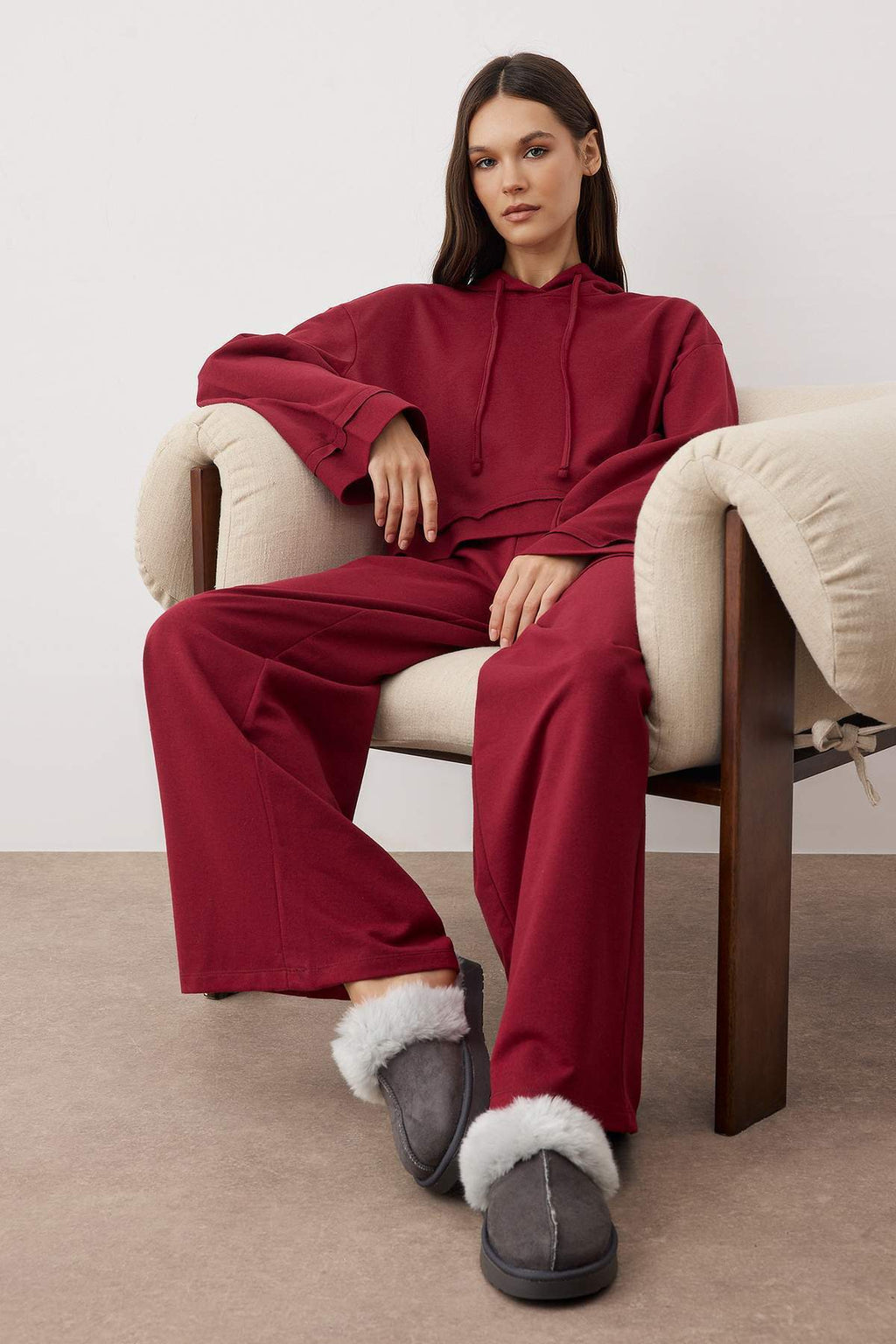 Trendyolmilla Lacivert Kapüşonlu Geniş Kalıp Örme Pijama Takımı TWOSS21EM0026