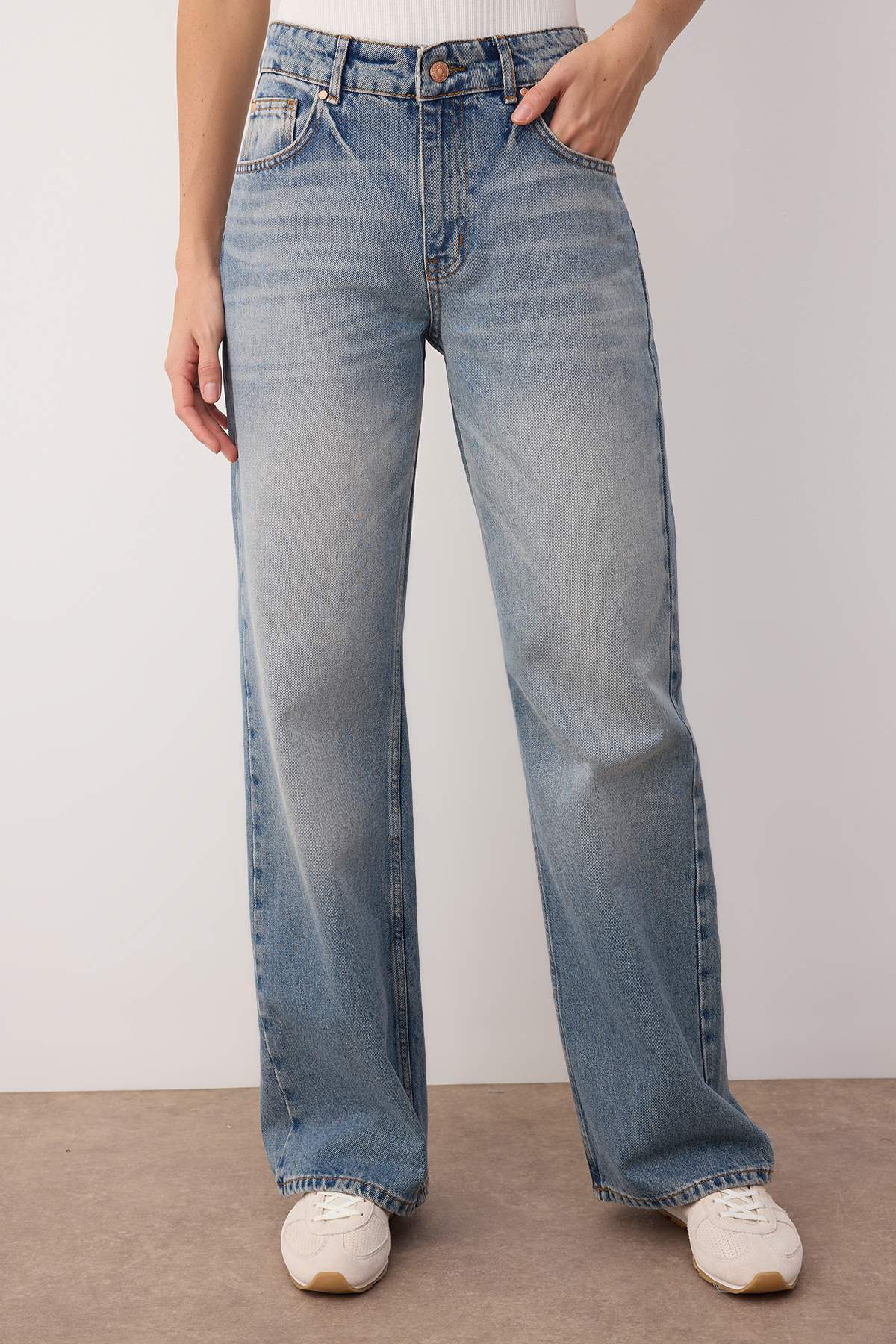 Trendyolmilla Mavi*001 Normal Bel Geniş Paça Wide Leg Jeans TWOAW26JE00078