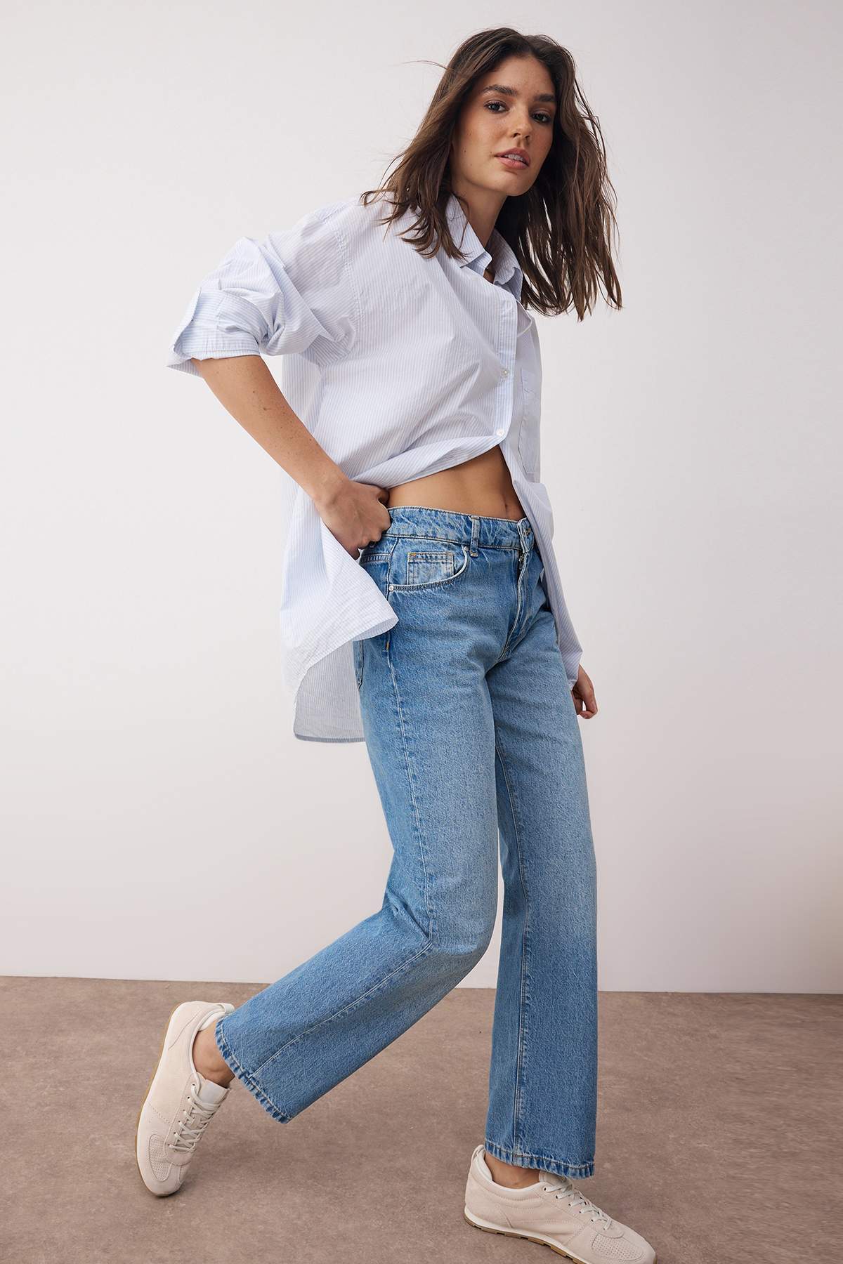 Mavi Normal Bel Düz Paça Straight Jeans TWOAW26JE00061 Main image