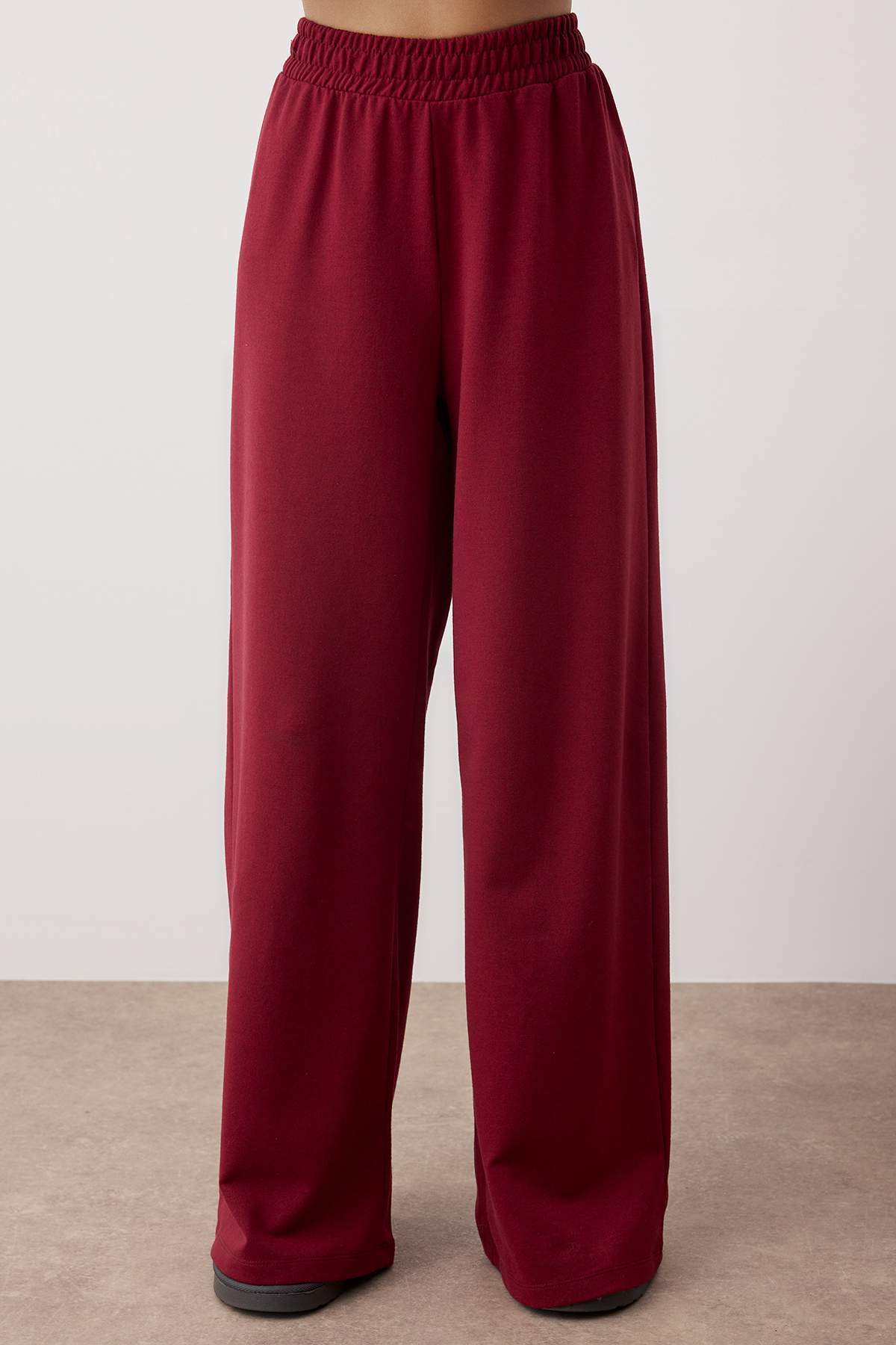 Trendyolmilla Lacivert Kapüşonlu Geniş Kalıp Örme Pijama Takımı TWOSS21EM0026
