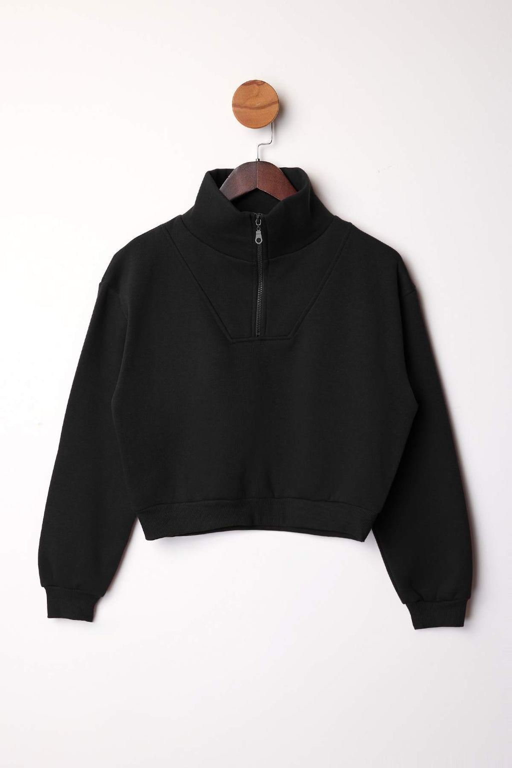 Trendyolmilla Siyah Kalın İçi Polarlı Dik Yaka Yarım Pat Fermuarı Crop Örme Sweatshirt TWOAW26SW00233