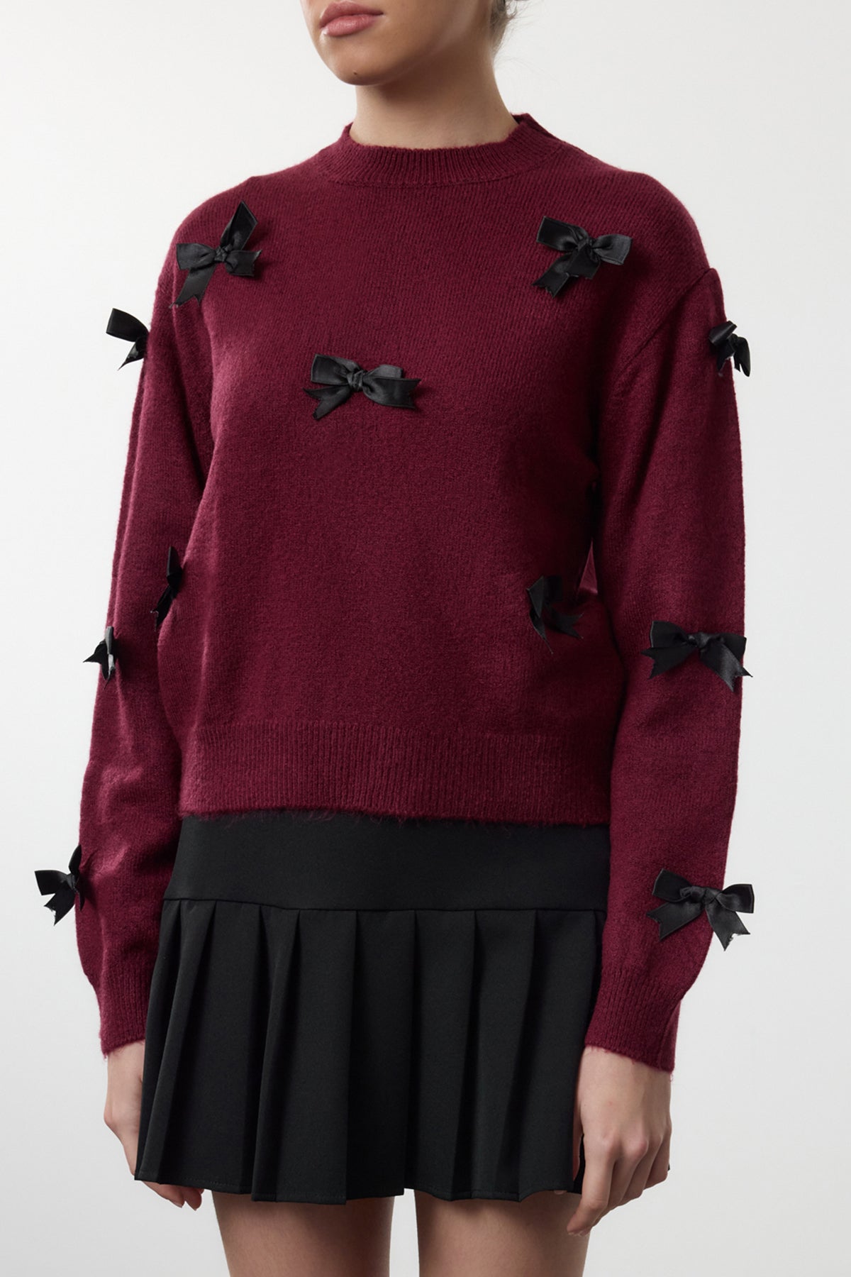 Trendyolmilla Ekru Yumuşak Dokulu Kurdele/Fiyonk Detaylı Triko Kazak TWOAW25KZ00155
