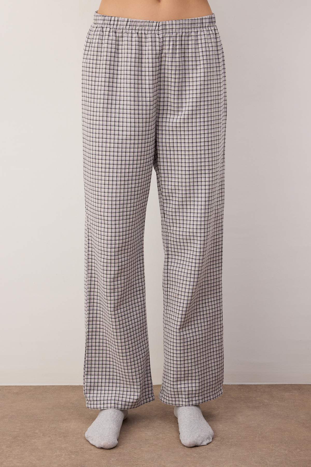 Trendyolmilla Lila-Çok Renkli Pamuklu Kalın/Kışlık Ekoseli Flanel Dokuma Pijama Takımı THMAW26PT00196