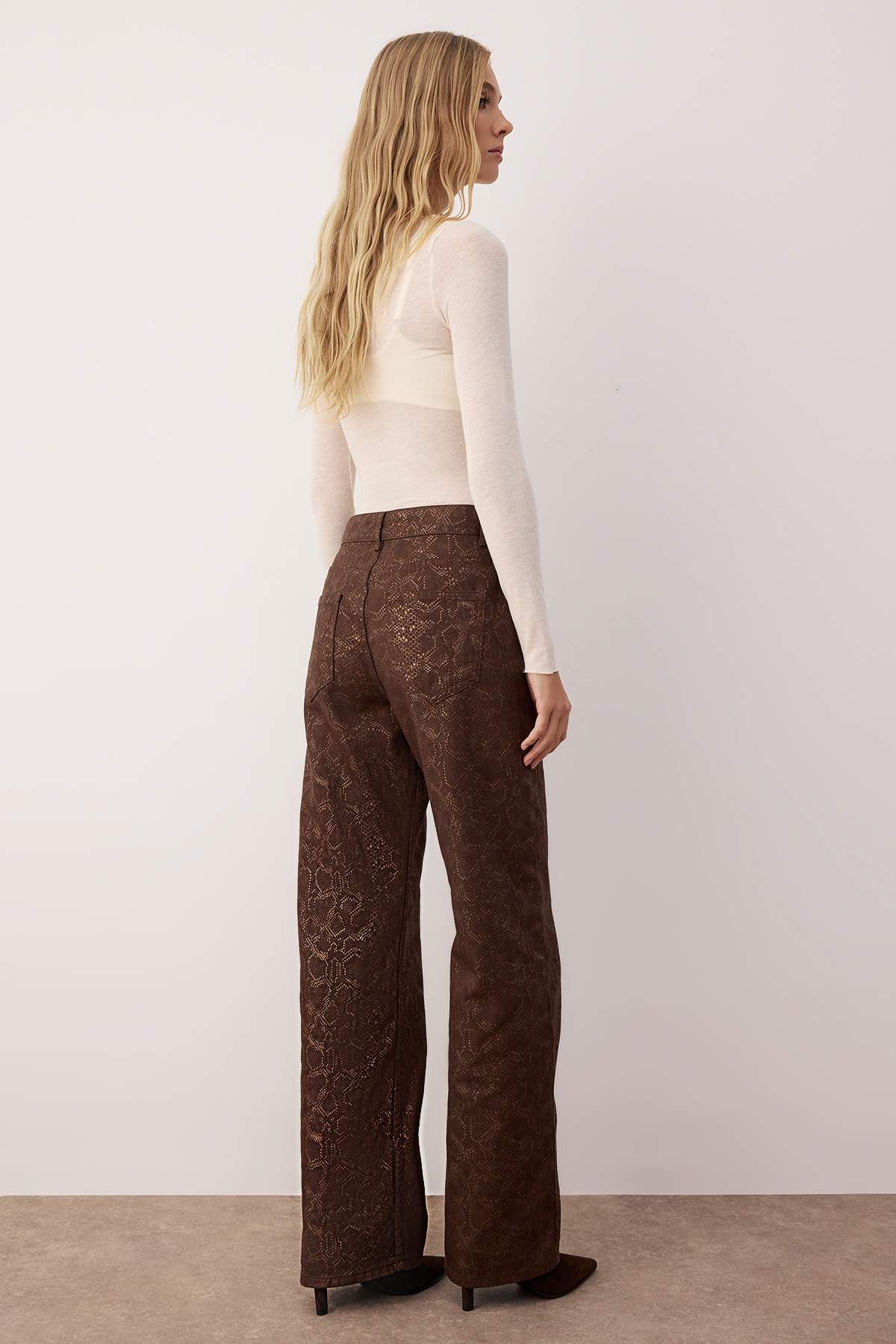 Kahverengi Yılan Desenli Yüksek Bel Wide Leg Jeans TWOAW26JE00153