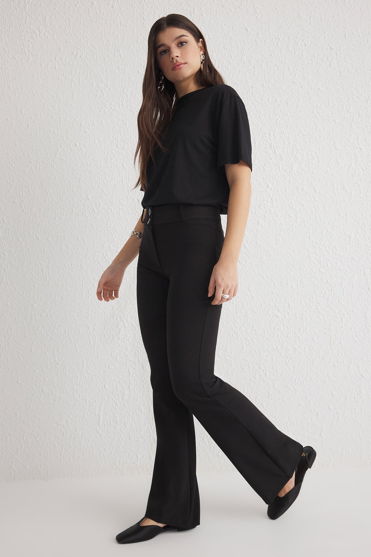 Trendyolmilla Vizon İspanyol Paça Normal Bel Dokuma Pantolon TWOSS25PL00065