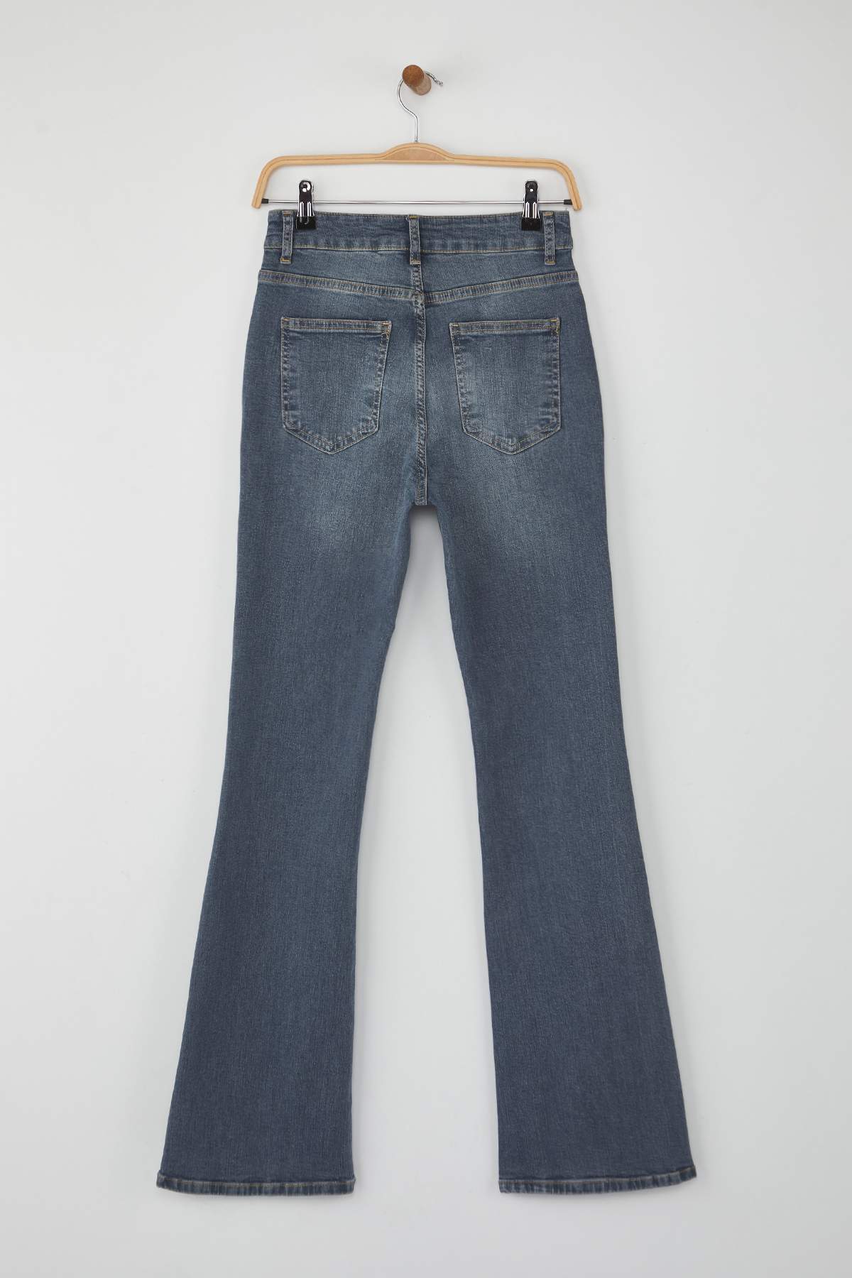 Trendyolmilla Mavi*002 Süper Yüksek Bel Comfort/Esnek Flare Jeans TWOSS23JE00064