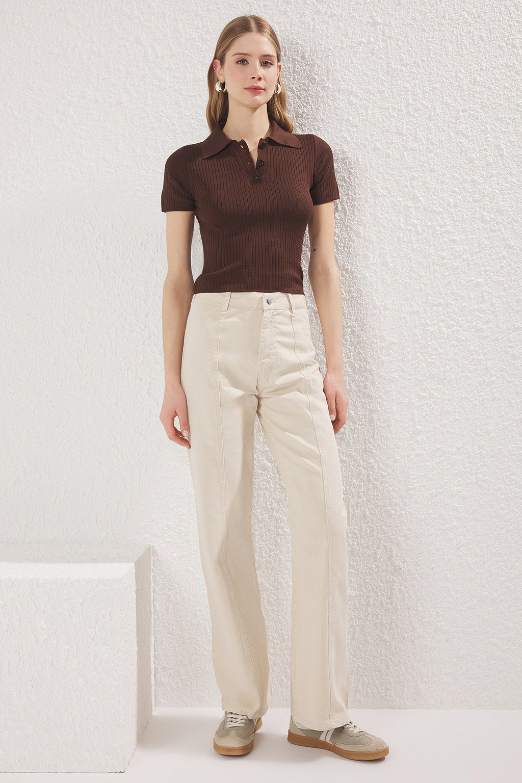 Trendyolmilla Taş Dikiş Detaylı Yüksek Bel Wide Leg Jeans TWOSS25JE00034