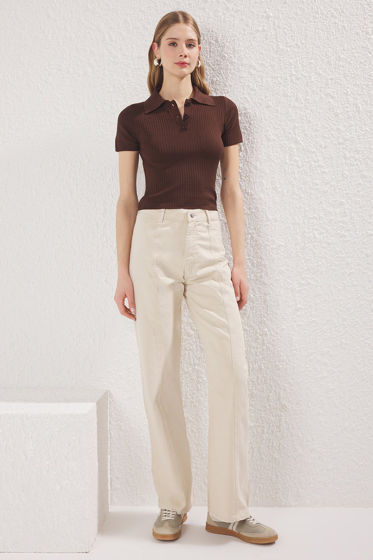 Trendyolmilla Taş Dikiş Detaylı Yüksek Bel Wide Leg Jeans TWOSS25JE00034