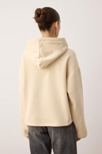 Trendyolmilla Siyah Kalın İçi Polarlı Yarım Pat Fermuarlı Oversize Kapüşonlu Örme Sweatshirt TWOAW26SW00060
