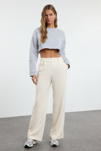 Trendyolmilla Ekru Yüksek Bel Wide Leg/Geniş Paça Pilili Dokuma Kumaş Pantolon TWOAW21PL0076