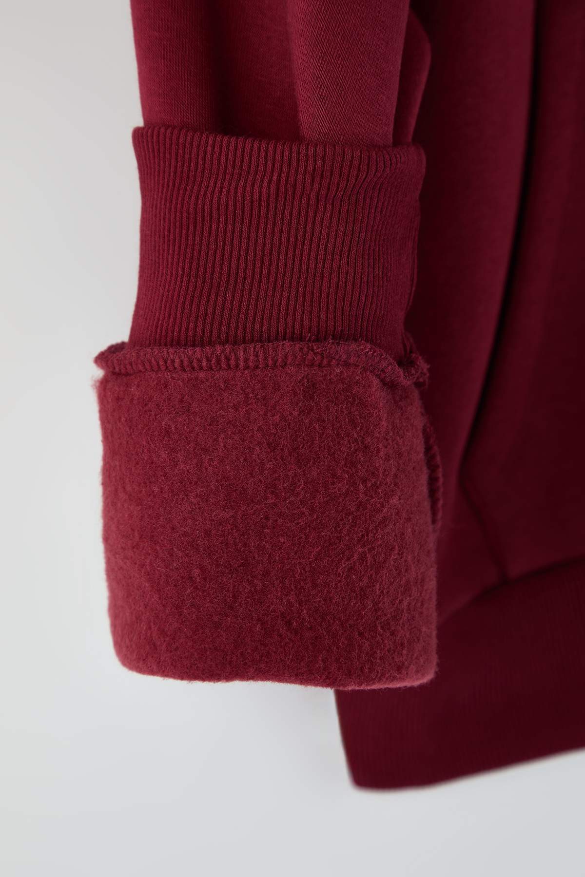 Trendyolmilla Teen Siyah Kapüşonlu Kalın İçi Polarlı Yarım Pat Fermuarlı Cepli Örme Sweatshirt TWOAW26SW00160