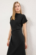 Trendyolmilla Siyah A Kesim Degaje Yaka Midi Dokuma Elbise TWOAW25EL00393