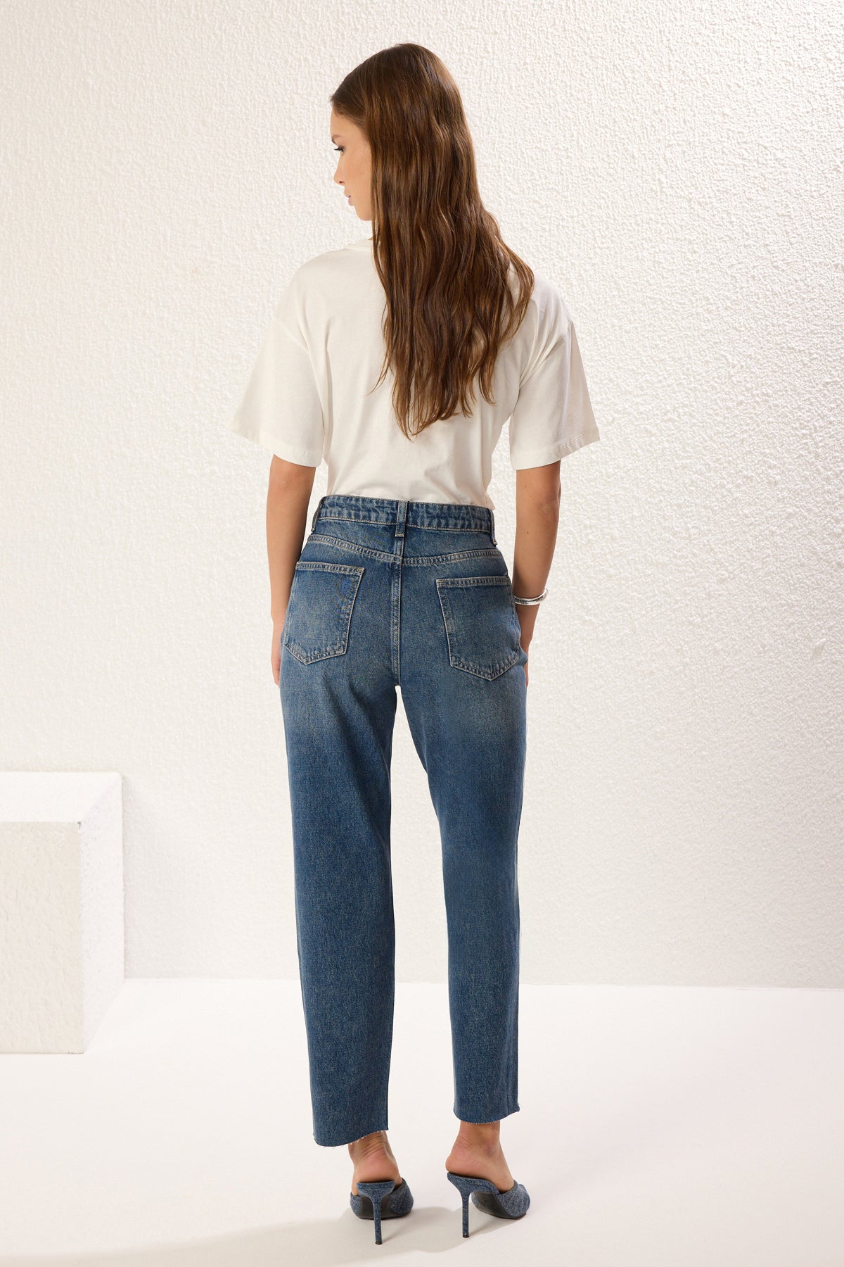 Trendyolmilla Haki Paçası Kesikli Yüksek Bel Straight Jeans TWOAW25JE00307