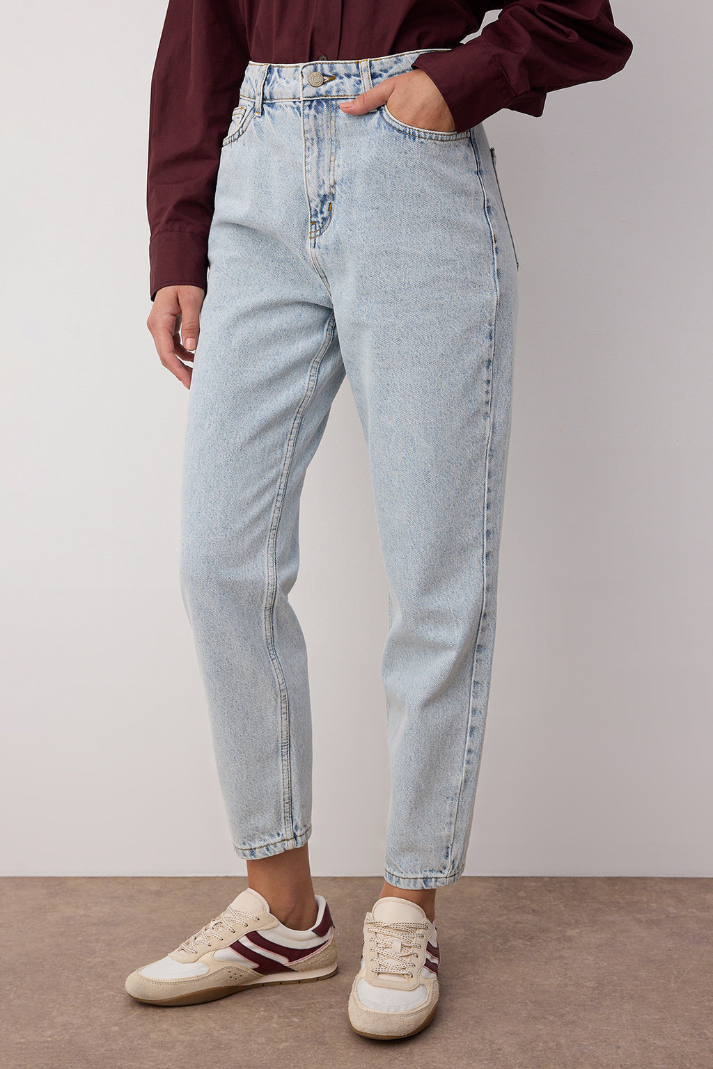 Trendyolmilla Siyah Yüksek Bel Mom %100 Pamuk Non-Stretch Jeans TWOSS23JE00085