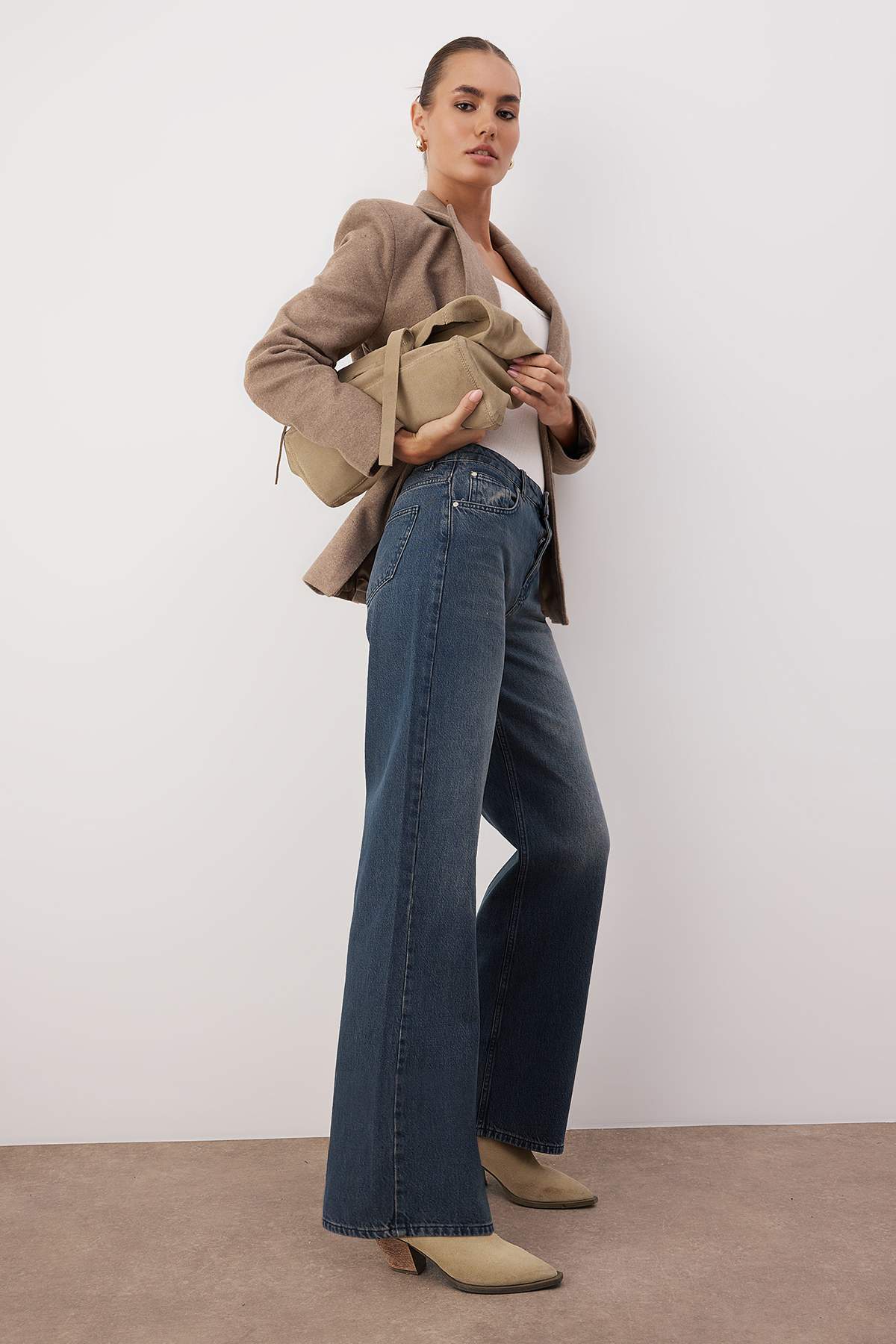 Trendyolmilla Koyu Mavi Yüksek Bel Geniş Paça Wide Leg Jeans TWOAW26JE00119 Secondary image