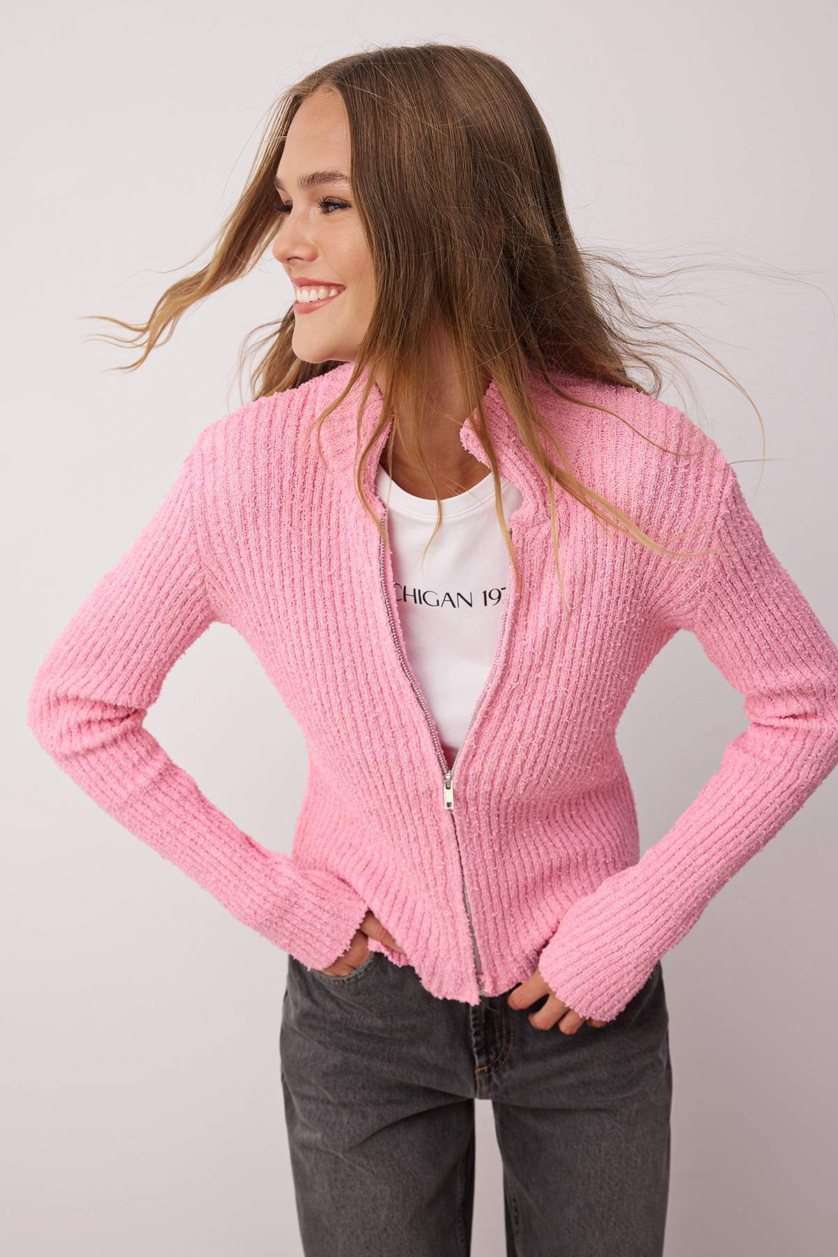 Trendyolmilla Wardrobe Essentials Lacivert Fermuarlı Dik Yaka Yumuşak Dokulu Pamuklu Triko Hırka TWOAW26HI00088
