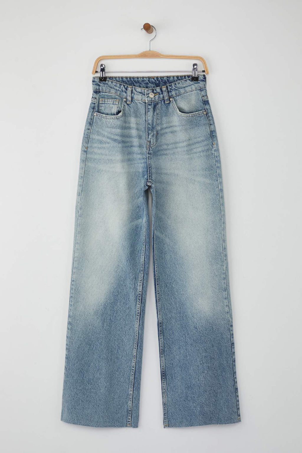 Trendyolmilla Koyu Mavi Paça Kesikli Ekstra Yüksek Bel Geniş Paça Wide Leg Jeans TWOAW26JE00080