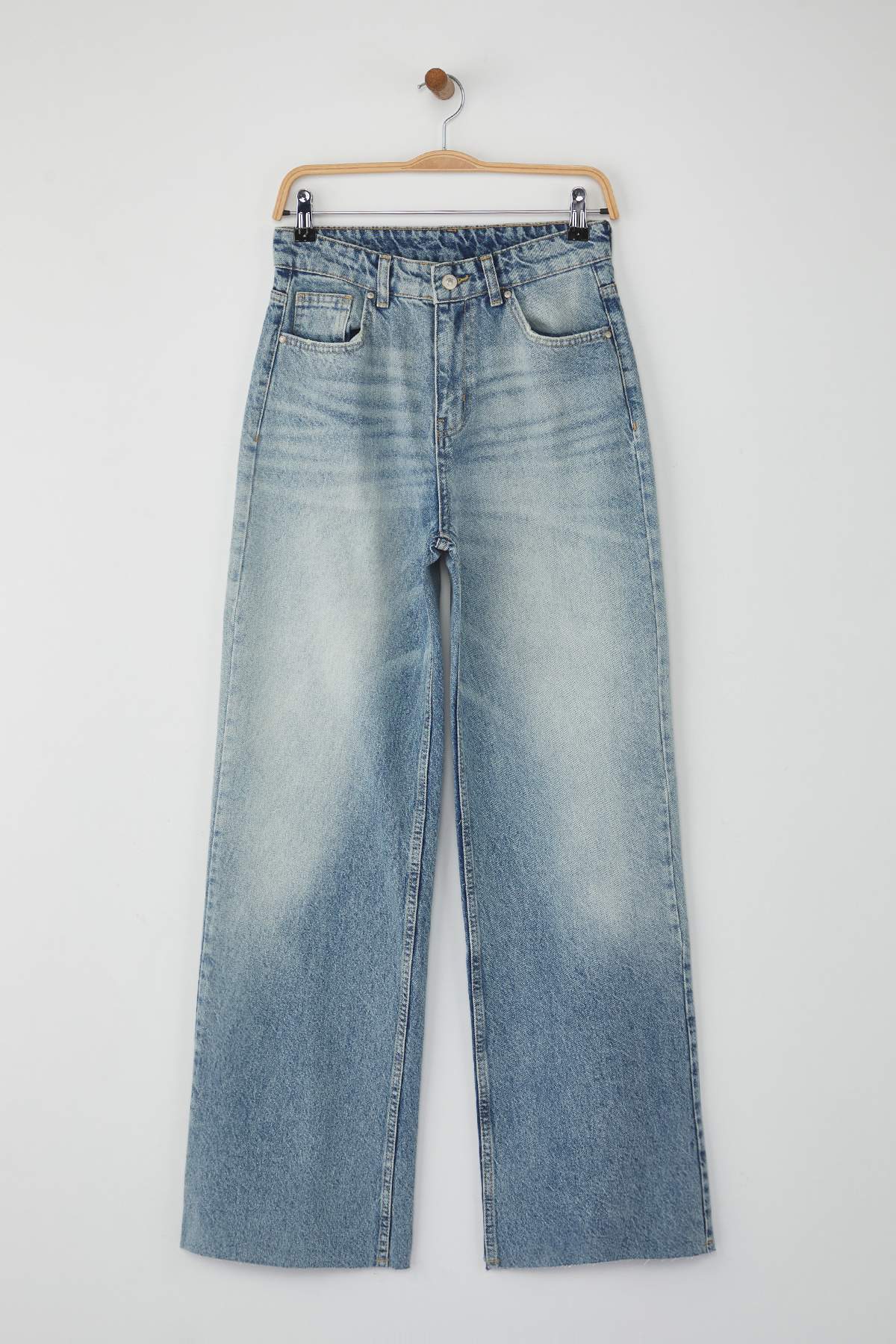Trendyolmilla Koyu Mavi Paça Kesikli Ekstra Yüksek Bel Geniş Paça Wide Leg Jeans TWOAW26JE00080