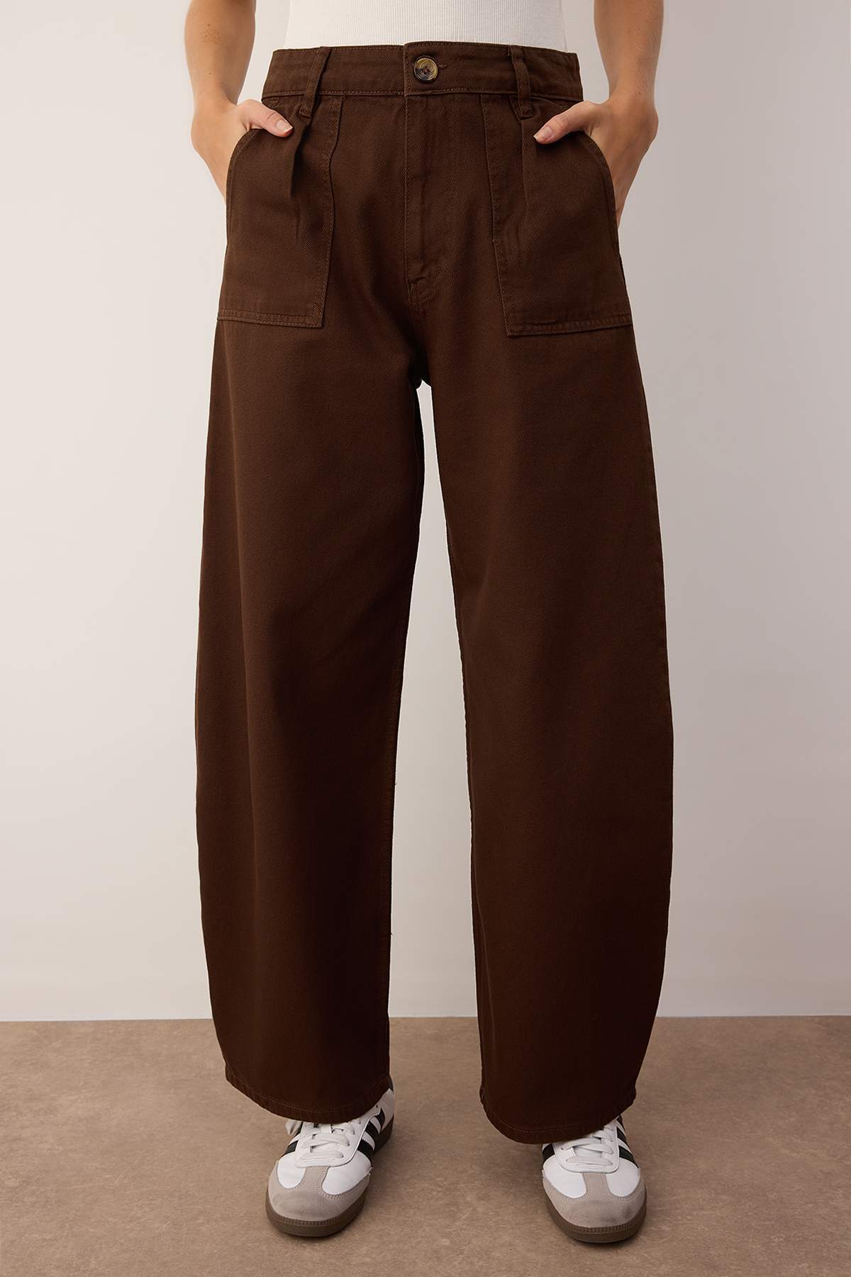 Trendyolmilla Haki Barrel Kalıp %100 Pamuk Gabardin Pantolon TWOAW26PL00084