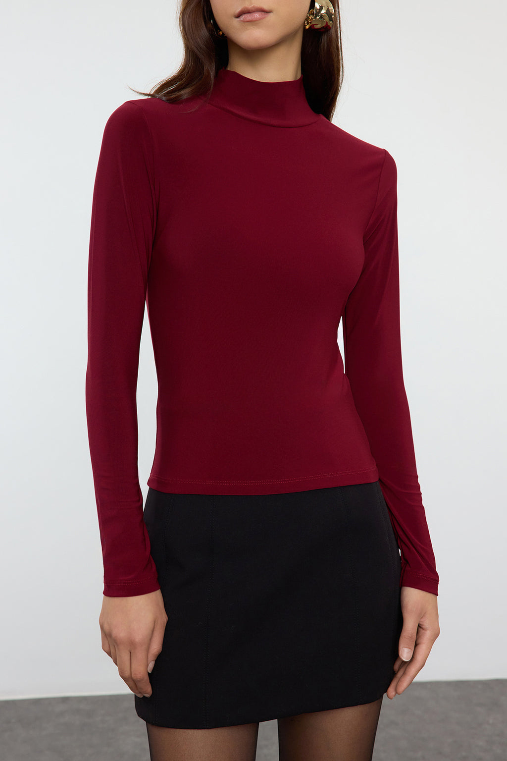 Trendyolmilla Siyah Fitted/Vücuda Oturan Uzun Kollu Dik Yaka Fitilli Esnek Örme Bluz TWOAW25BZ00078