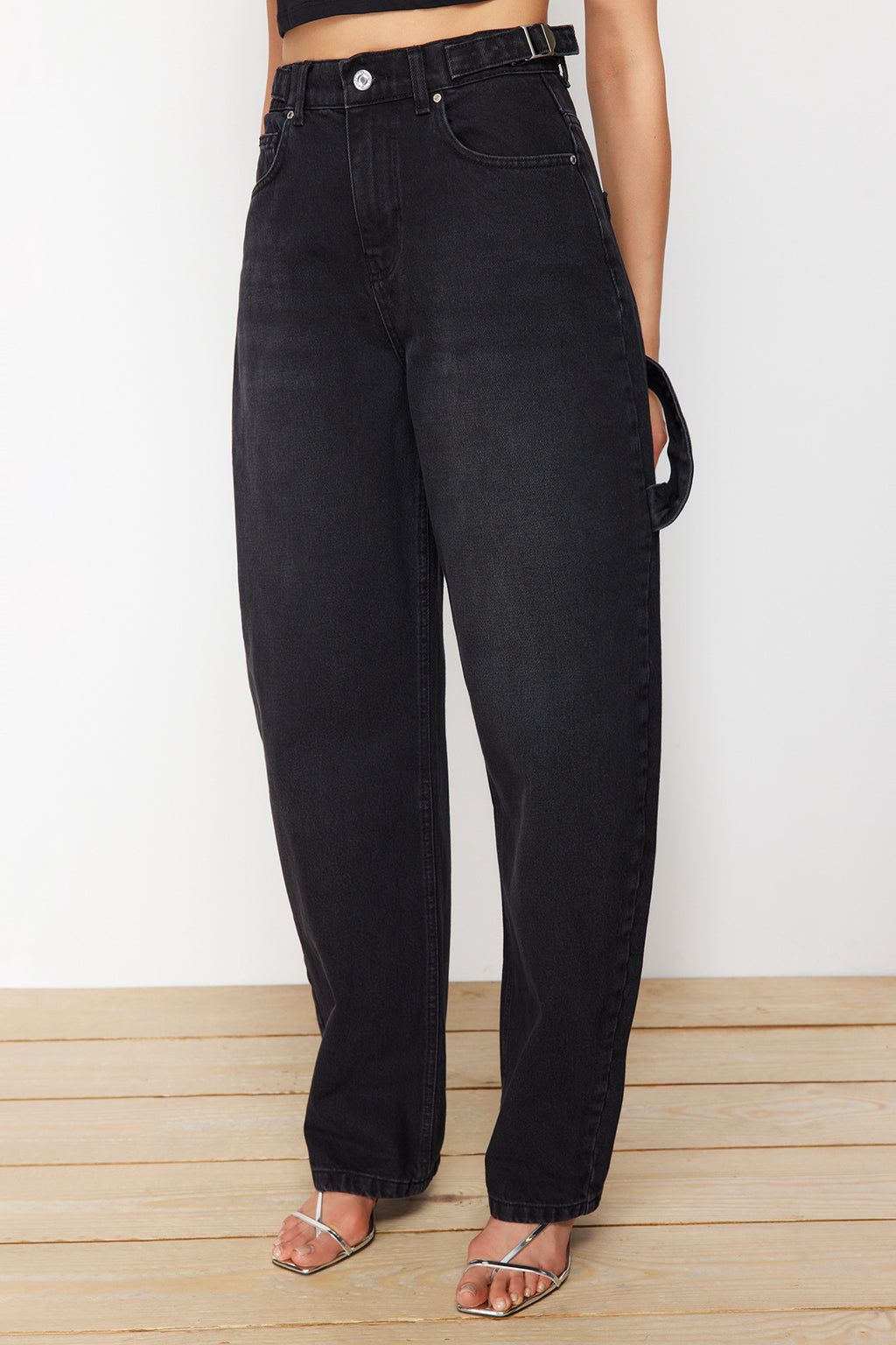 Trendyolmilla Açık Mavi More Sustainable Bol Kesim Yüksek Bel Carpenter Skater Jeans TWOAW24JE00308