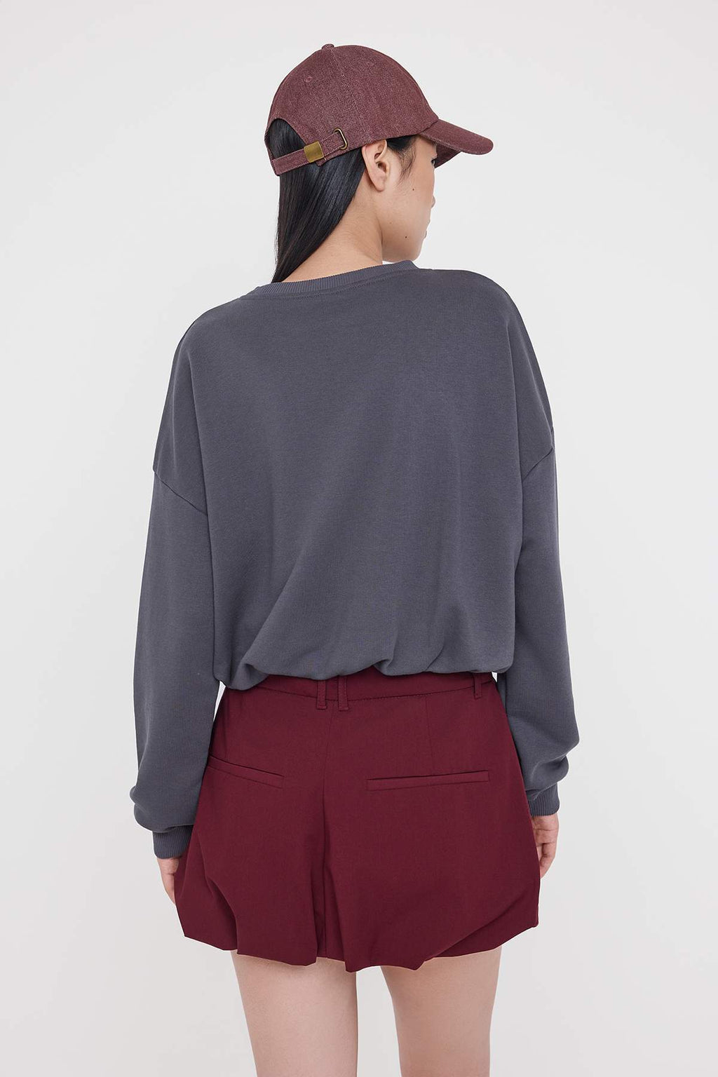 Trendyolmilla Ekru Relaxed/Rahat Kalıp Beli Lastikli Crop Örme Sweatshirt TWOAW26SW00000