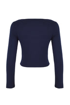 Trendyolmilla Lacivert-Gri 2'li Takım Asimetrik Yaka Düğmeli Vücuda Oturan Esnek Örme Bluz TWOAW26BZ00042