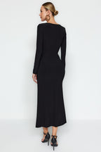 Trendyolmilla Bordo Maxi Volanlı Kare Yaka Fitted/Vücuda Oturan Maxi Esnek Örme Elbise TWOAW24EL00613