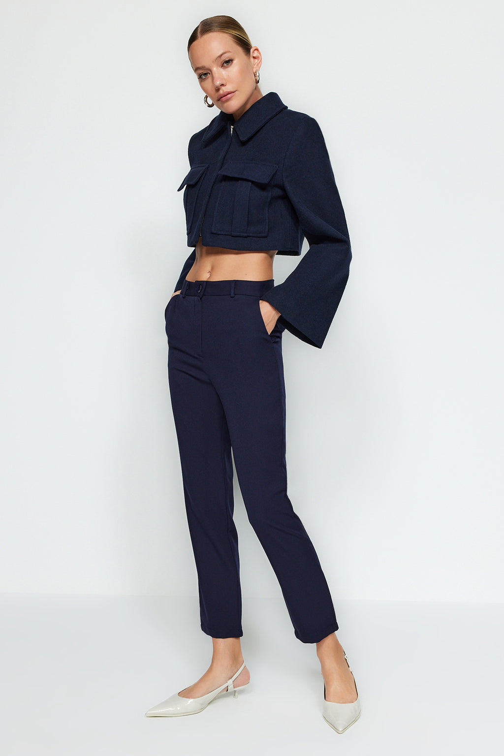 Trendyolmilla Siyah Basic Cigarette Dar Paça Dokuma Kumaş Pantolon TWOSS19ST0038