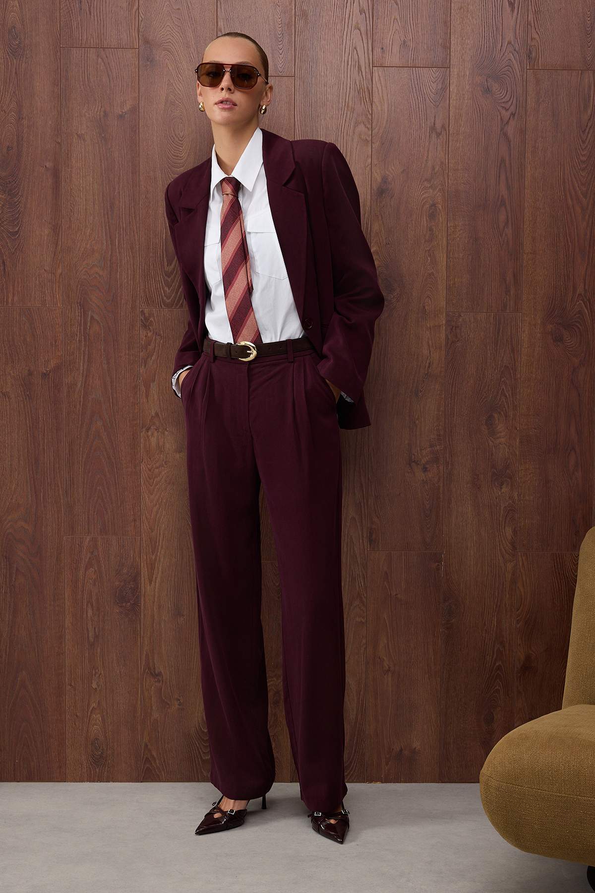 Özel Koleksiyon Mürdüm Düz Paça/Straight Dokuma Yumuşak Kumaş Pantolon TWOAW26PL00123