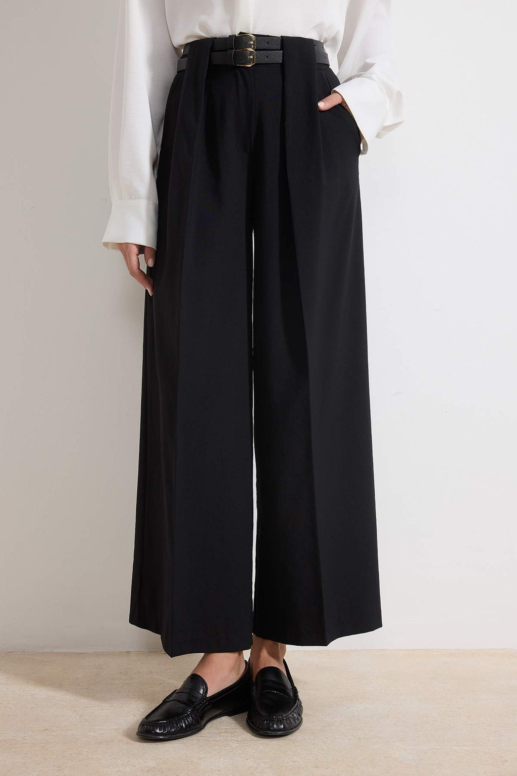 Siyah Kemerli Culotte Dokuma Geniş Paça Pantolon TWOSS26PL00076