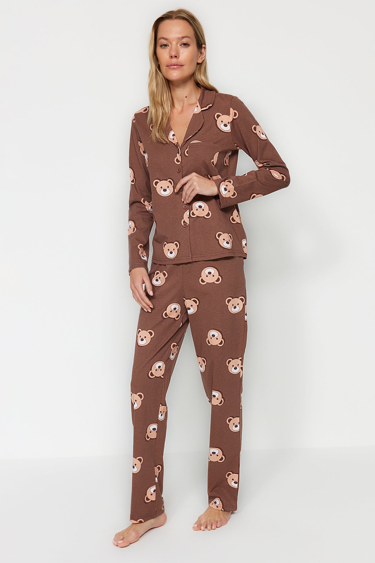 Trendyolmilla Koyu Yeşil %100 Pamuklu Tavşan Desenli Gömlek-Pantolon Örme Pijama Takımı THMAW24PT00002