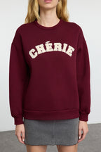 Trendyolmilla Bordo Kalın İçi Polarlı Oversize/Rahat Kesim Slogan Nakışlı Örme Sweatshirt TWOAW25SW00030