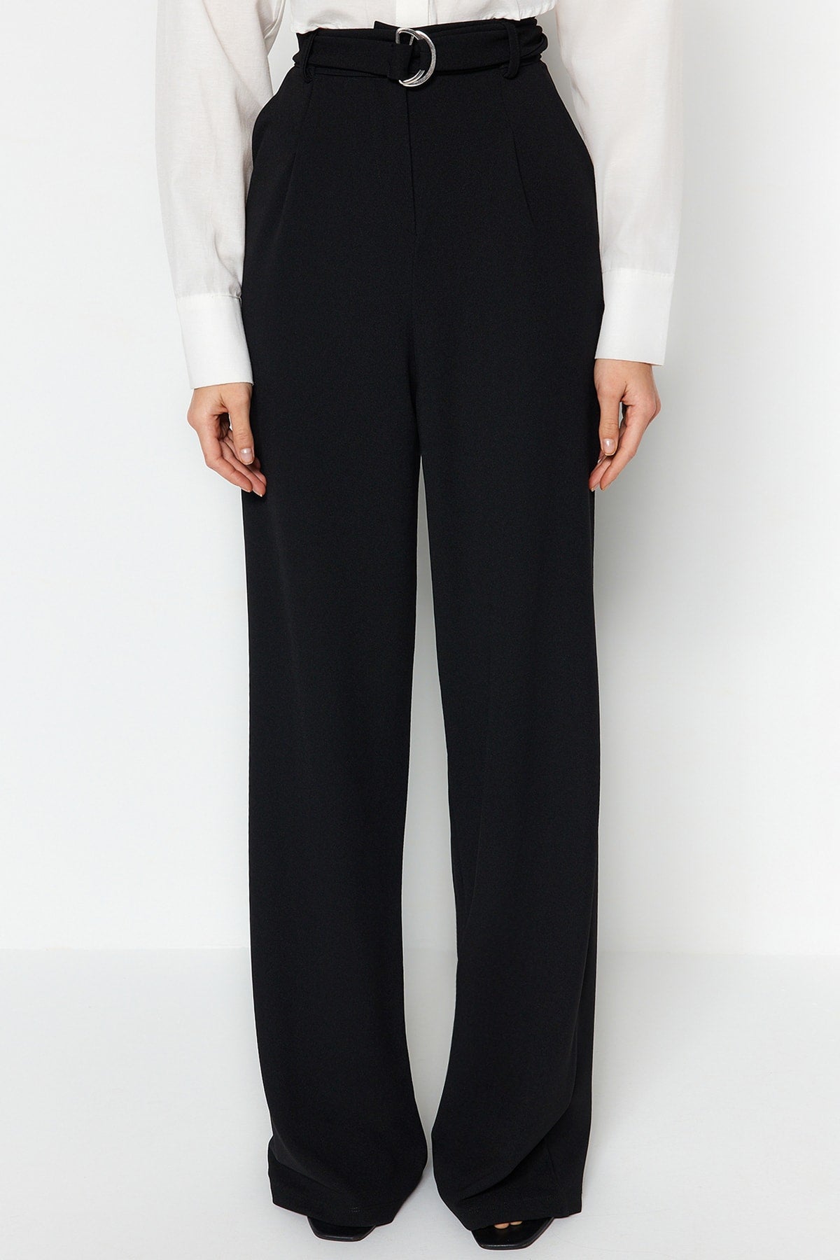 Trendyolmilla Koyu Kahverengi Kemerli Wideleg/Geniş Paça Yüksek Bel Smart Krep Kumaş Örme Pantolon TWOSS23PL00330
