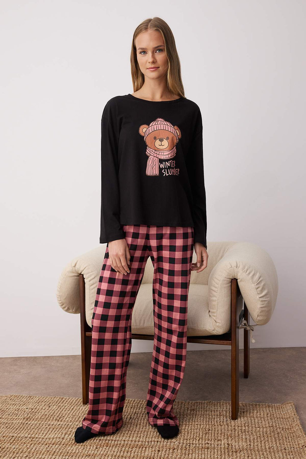 Trendyolmilla Siyah %100 Pamuklu Ayıcıklı Ekoseli Örme Pijama Takımı THMAW25PT00088