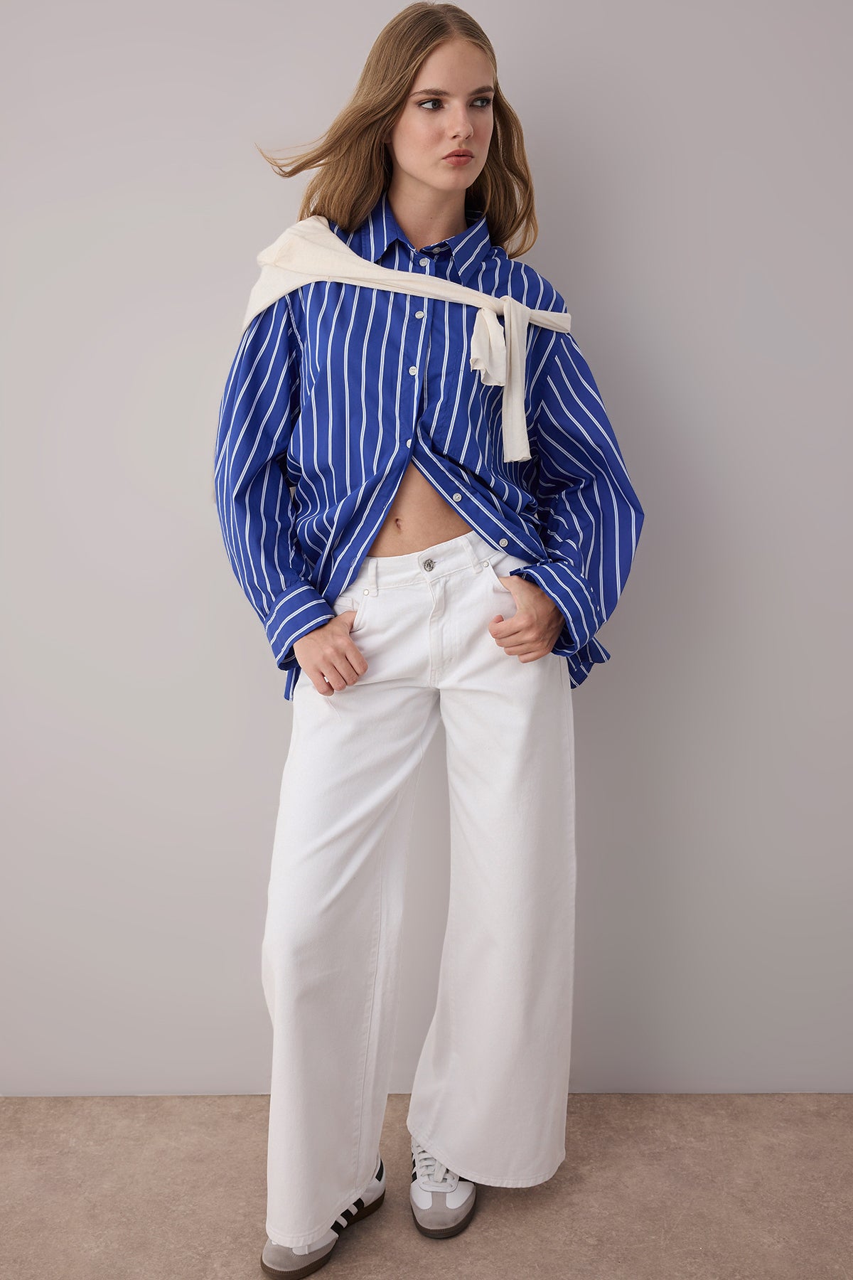 Beyaz Yüksek Bel Geniş Paça Wide Leg Jeans TWOAW26JE00023