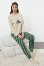 Trendyolmilla Kadın Couple/Çift Lacivert %100 Pamuklu Çizgili Yılbaşı Temalı Örme Pijama Takımı THMAW25PT00164