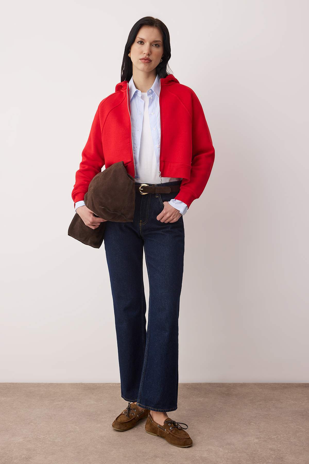 Trendyolmilla Kırmızı Regular Kalıp Crop Fermuarlı Kapüşonlu Kalın İçi Polarlı Örme Sweatshirt TWOAW26SW00045 Secondary image