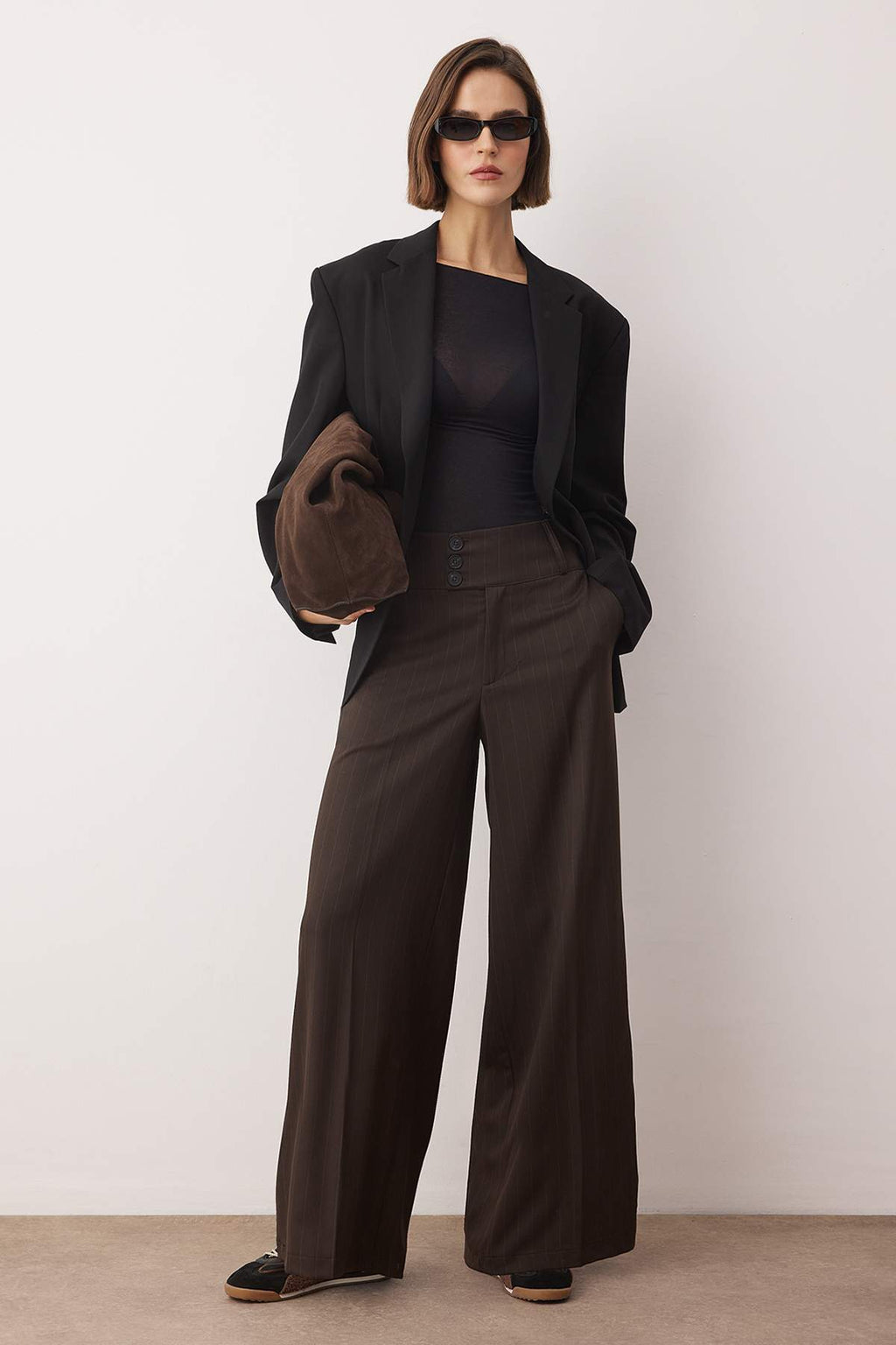 Kahverengi Çizgili Bel Detaylı Extra Geniş Paça Wide Leg Dokuma Pantolon TWOAW26PL00168