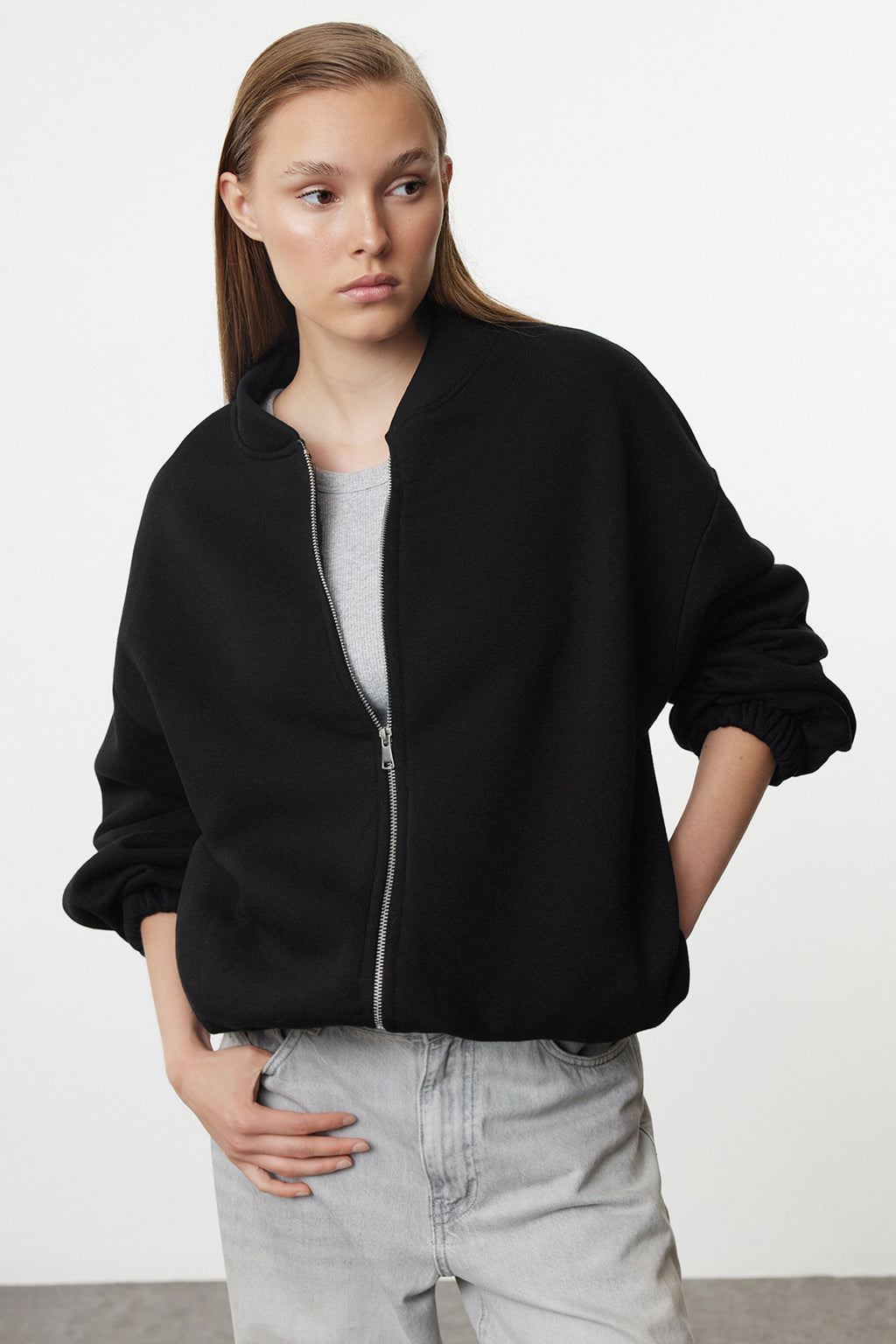 Trendyolmilla Ekru Fermuarlı Oversize/Geniş Kalıp Kalın İçi Polarlı  Örme Sweatshirt TWOAW25SW00122
