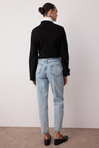Trendyolmilla Koyu Mavi Yüksek Bel Mom %100 Pamuk Non-Stretch Jeans TWOSS25JE00277