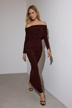 Trendyolmilla Limited Edition Siyah Büzgülü Carmen Yaka Esnek Maxi Örme Elbise TWOAW26EL00112