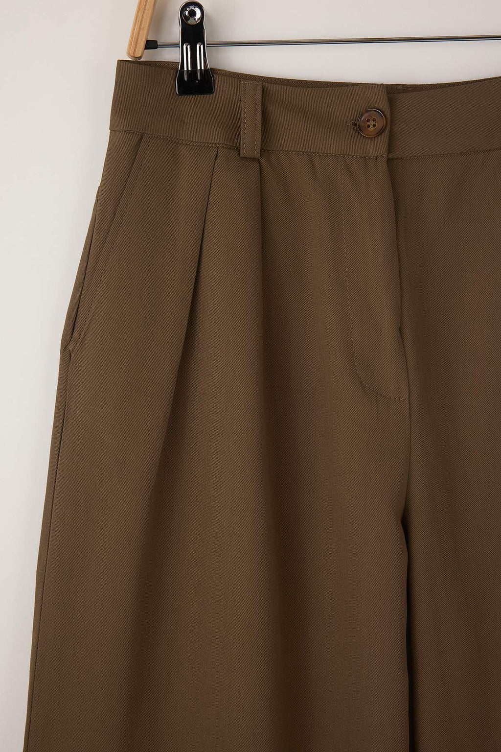 Kahverengi İnce Dökümlü Yumuşak Tuşeli %100 Pamuk Wide Leg/Geniş Paça Pantolon TWOAW26PL00010