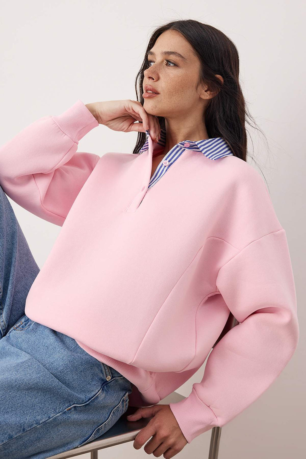 Trendyolmilla Ekru Oversize/Geniş Kalıp Dokuma Garni Detaylı Polo Yaka Örme Sweatshirt TWOAW26SW00116